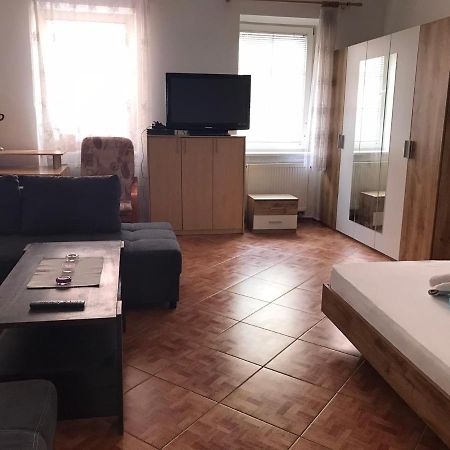 Ferienwohnung Dvacitka Budweis Exterior foto
